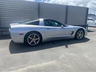 2000 Chevrolet Corvette - Thumbnail